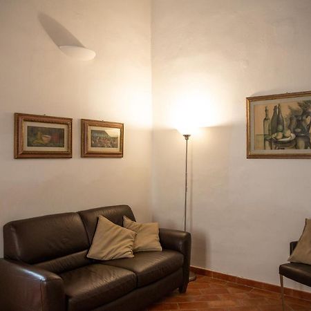 Lovely One Bedroom Apartment Nearby Ponte Vecchio Florence Exterior photo