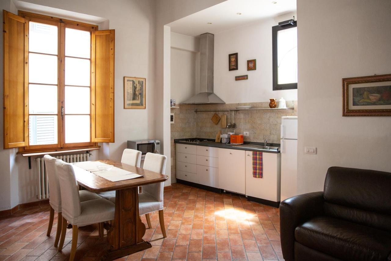 Lovely One Bedroom Apartment Nearby Ponte Vecchio Florence Exterior photo