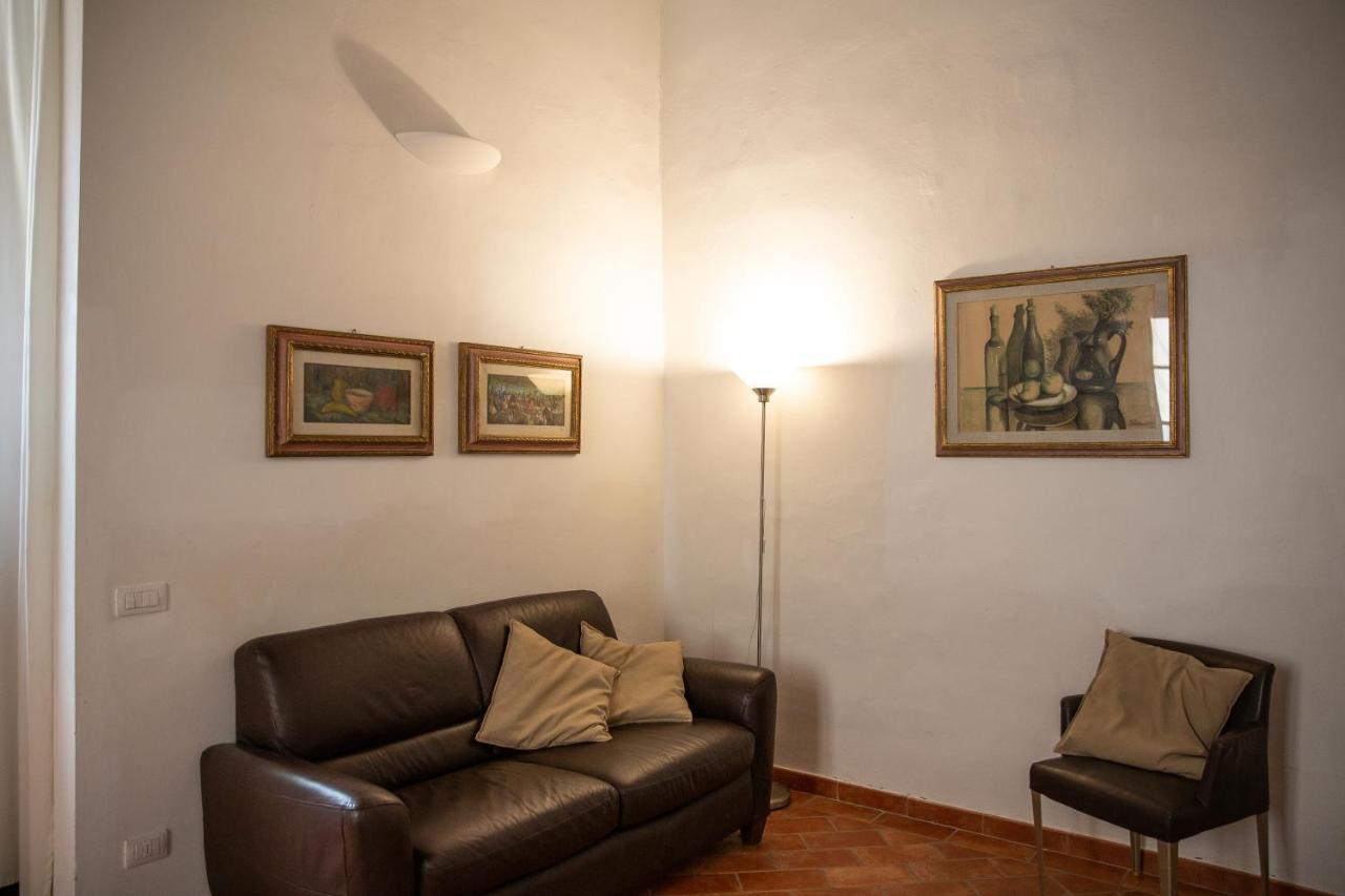 Lovely One Bedroom Apartment Nearby Ponte Vecchio Florence Exterior photo