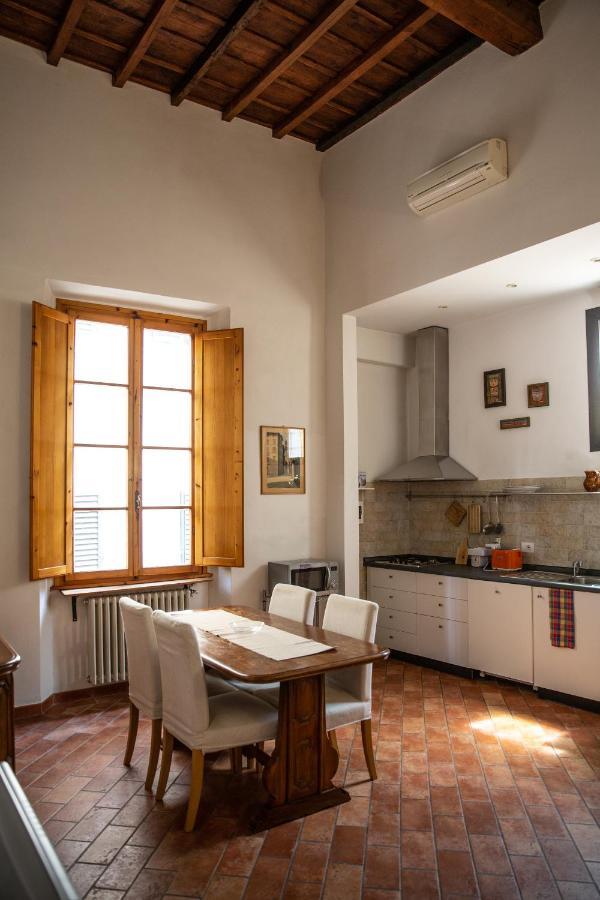 Lovely One Bedroom Apartment Nearby Ponte Vecchio Florence Exterior photo