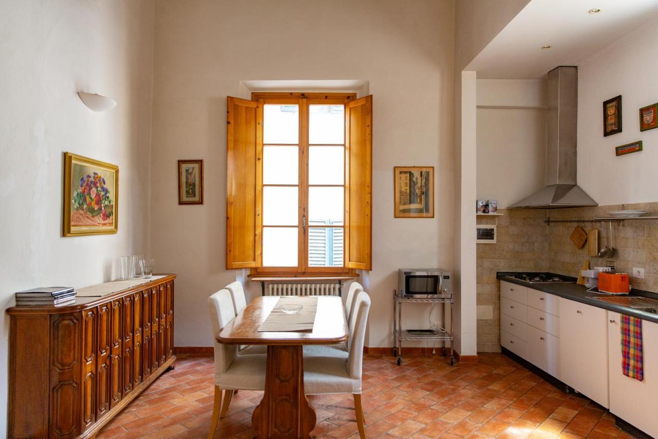 Lovely One Bedroom Apartment Nearby Ponte Vecchio Florence Exterior photo